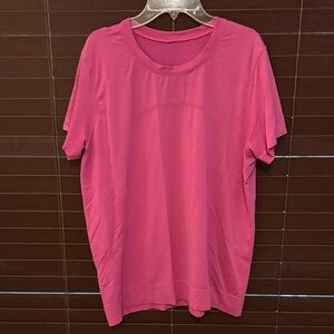 lululemon athletica Women's Pink Short Sleeve Tee